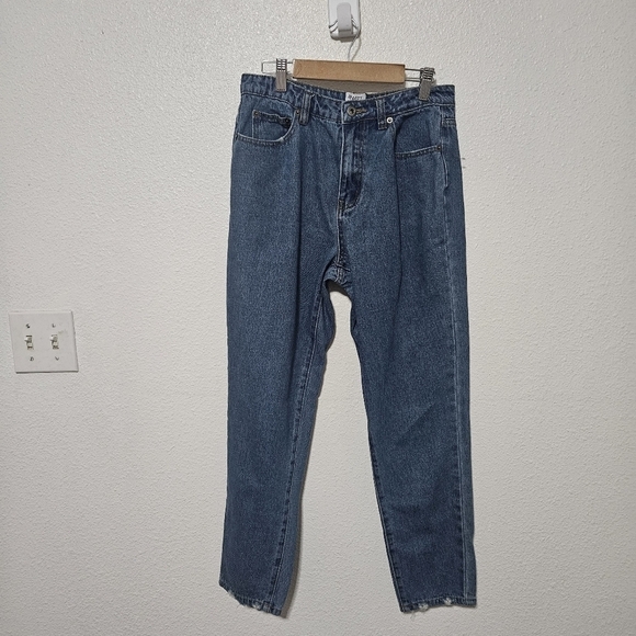Princess Polly high rise straight leg jeans with some distressing 100%cotton - Picture 1 of 12